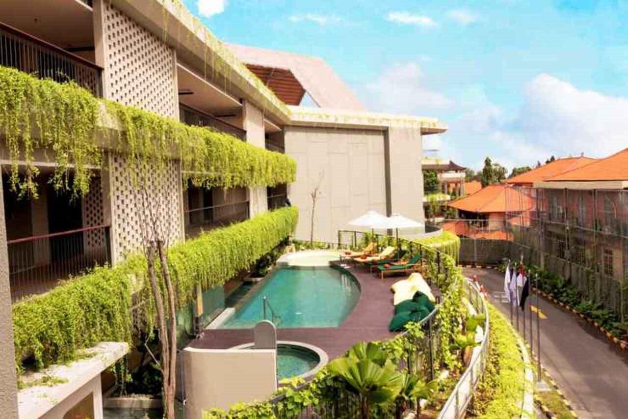 Beachwalk Residence Kuta Lombok Exteriör bild